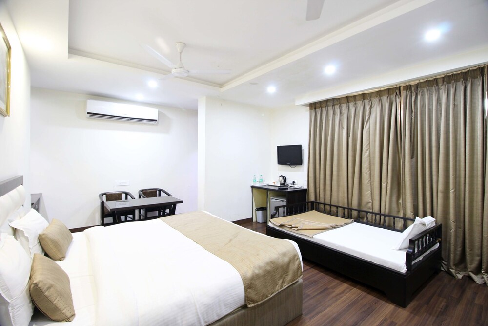 Genx Usha Kiran Agra in Agra, India