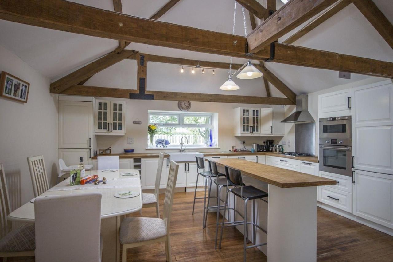 Stunning Barn Conversion next to Horse Field sleeps 10 in Morpeth, United Kingdom