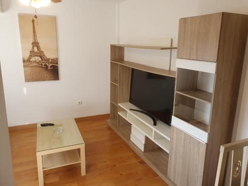 4h Aire Acondic 50m2 1 Dormitorio 4 Huespedes Wifi Gratis in La Linea De La Concepcion, Spain
