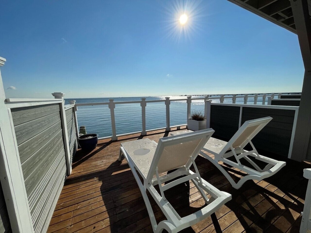 Dyer's Beach House — 4-Star Luxury Hotel in Provincetown, United States
