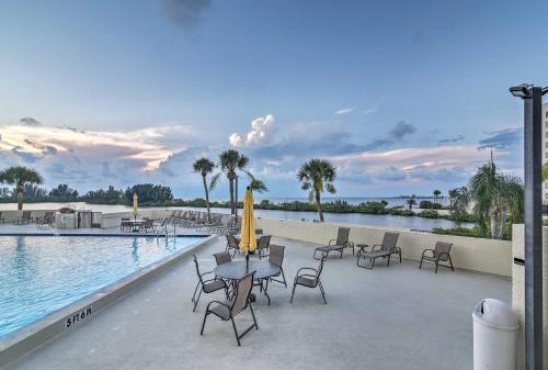 Gulf View Hudson Condo in Waterfront Resort - photo 9