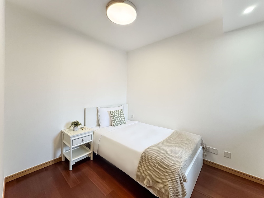 Tyms 2Br Apt Tianshanrd Near Cesis Line2 — 4-Star Luxury Hotel in Shanghai, People's Republic of China