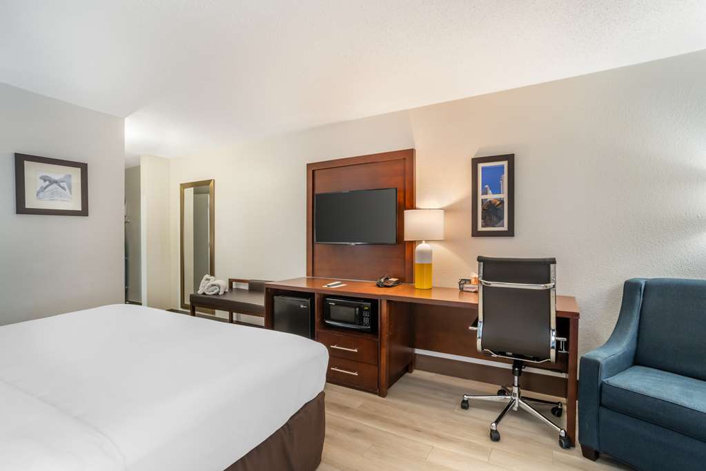 Comfort Inn Charlotte Airport Uptown - photo 17