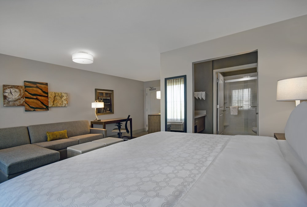 Staybridge Suites Sterling Heights Detroit by IHG - photo 11