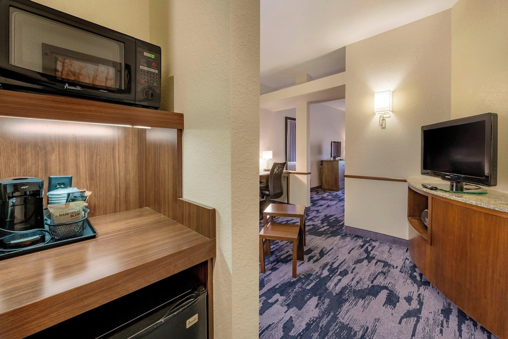 Fairfield Inn & Suites by Marriott Slippery Rock - photo 15