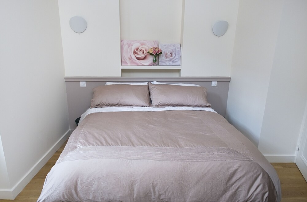 Sasha Centre Ville Beaune — 4-Star Luxury Hotel in Beaune, France