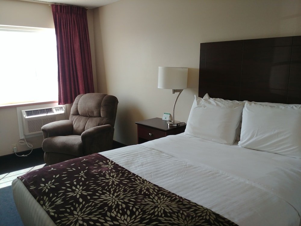 Boarders Inn & Suites Broken Bow By Cobblestone Hotels - photo 9