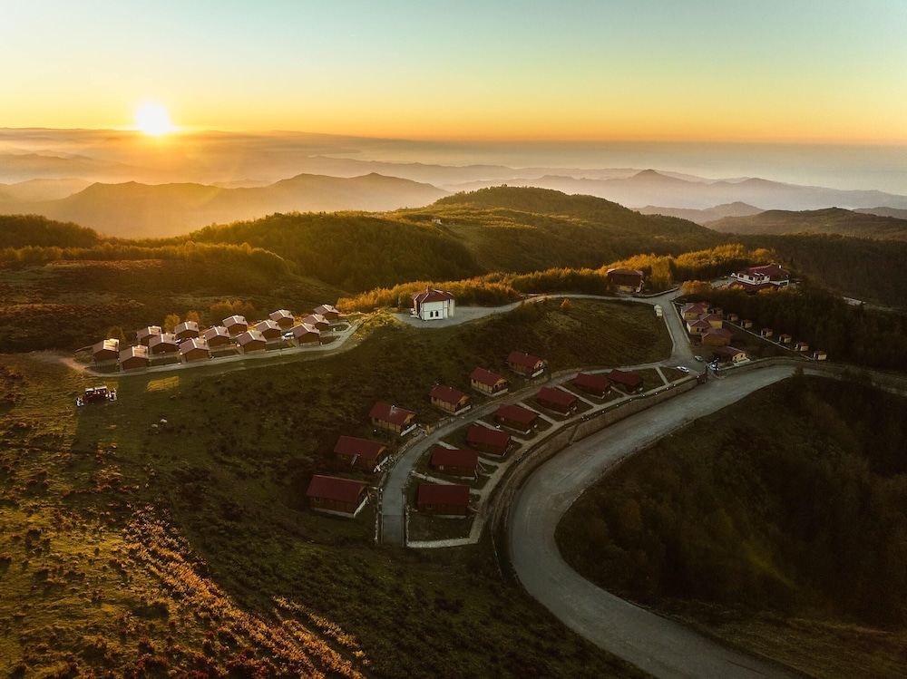 Flora Handüzü Resort & Wellness Bungalow Hotel — 5-Star Luxury Hotel in Guneysu, Turkey