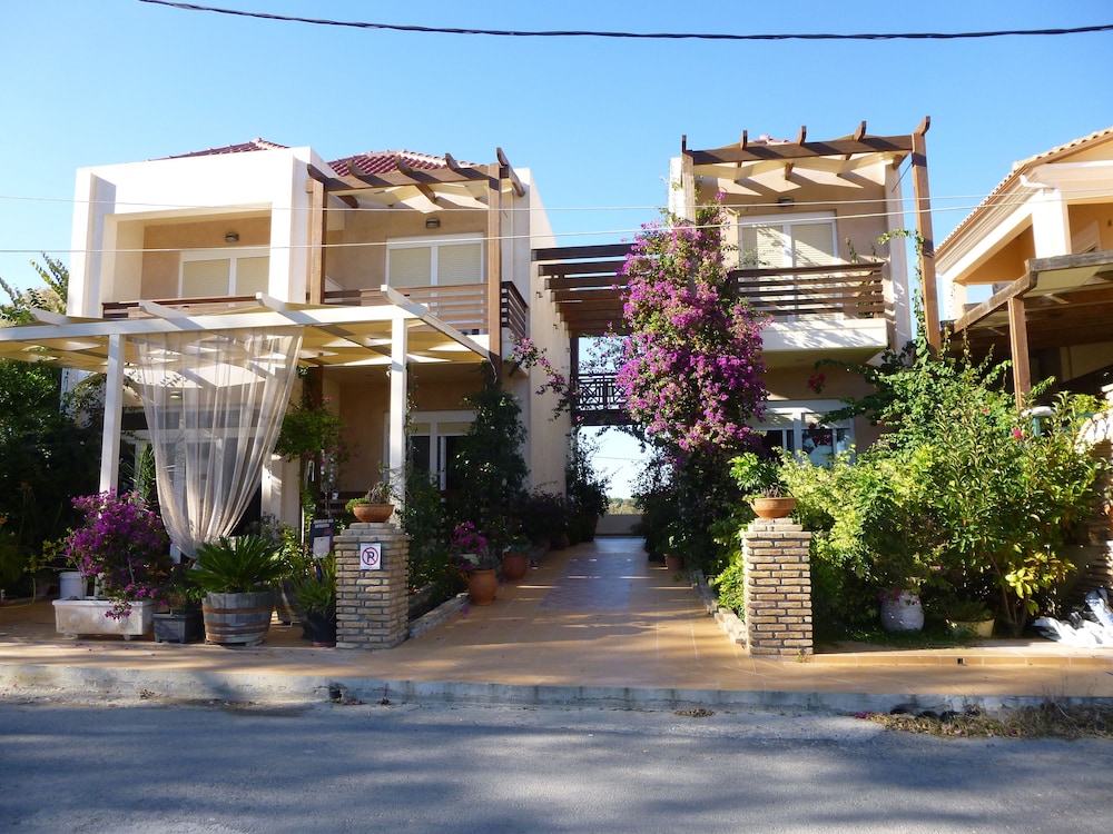 Giovanni Mare — 4-Star Luxury Hotel in Amaliada, Greece