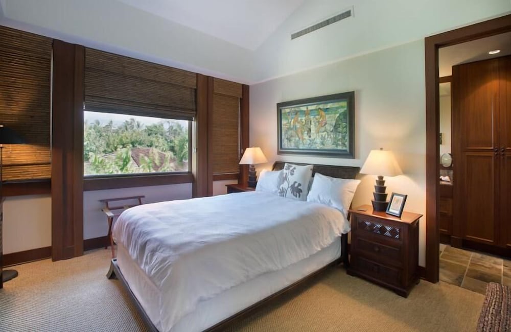 120A Waiulu Street Hualalai — 4-Star Luxury Hotel in Kailua-Kona, United States
