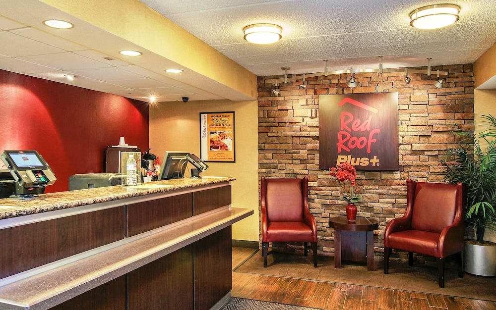 Red Roof Inn PLUS Atlanta Buckhead - photo 3