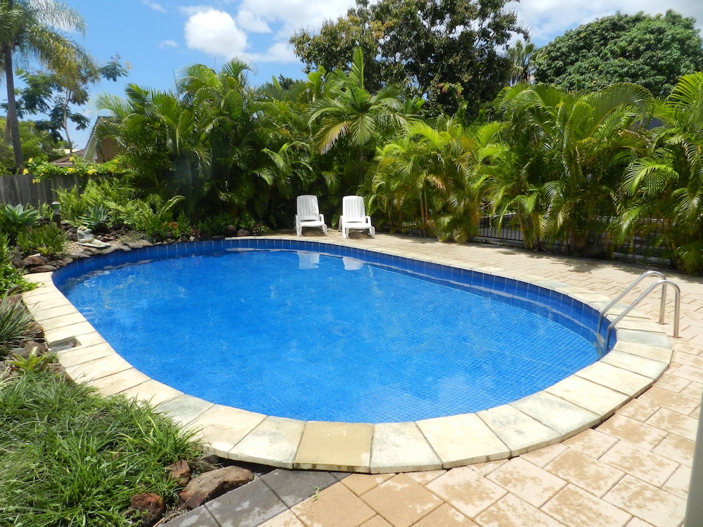 Golden Palms Motor Inn — hotel in Bundaberg
