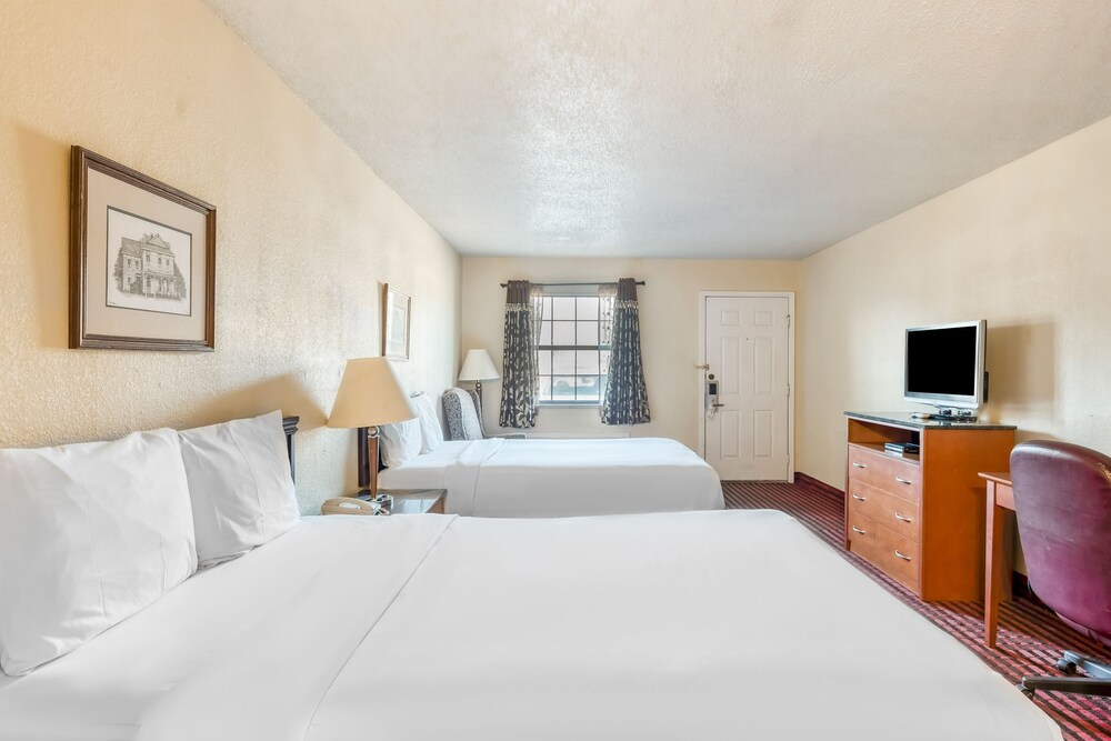 OYO Hotel Jefferson TX Hwy 59 - photo 17