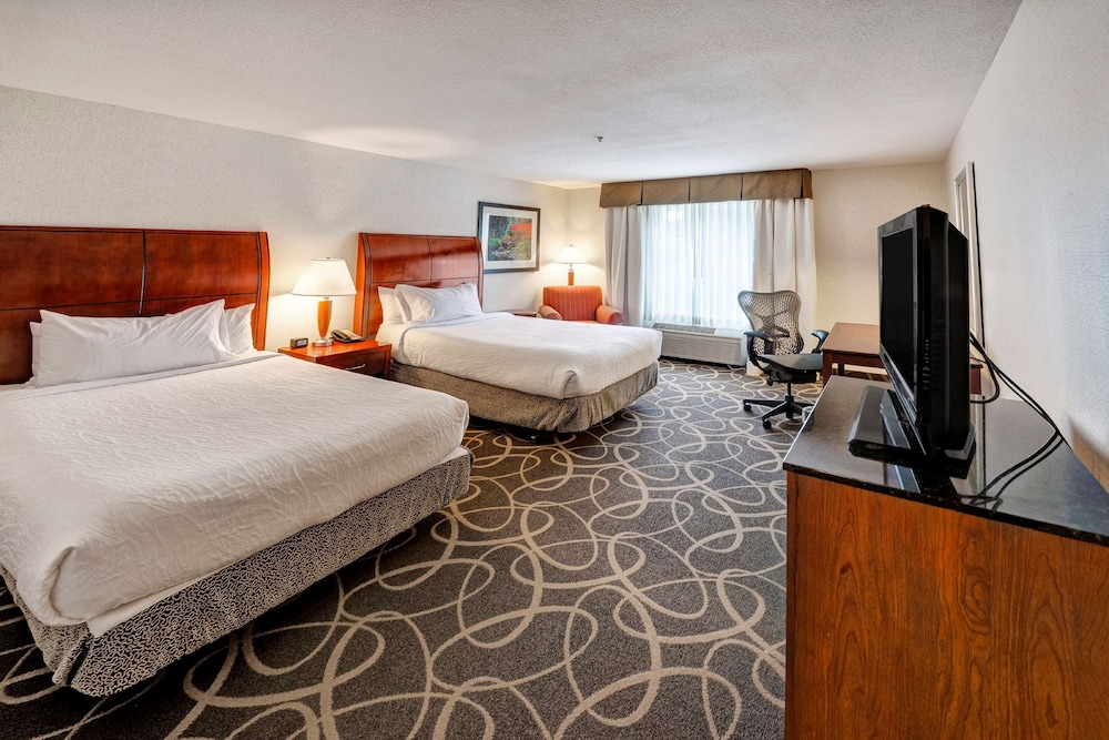 Hilton Garden Inn Portland Airport - photo 10