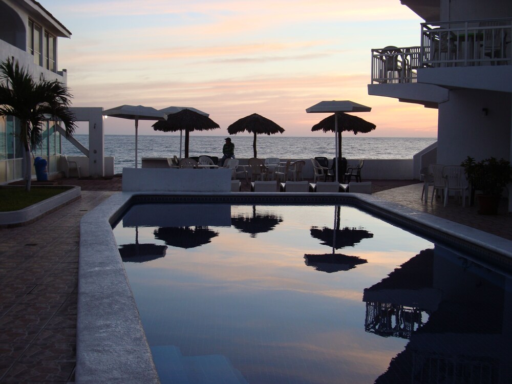 Hotel Bagasi Manzanillo in Manzanillo, Mexico