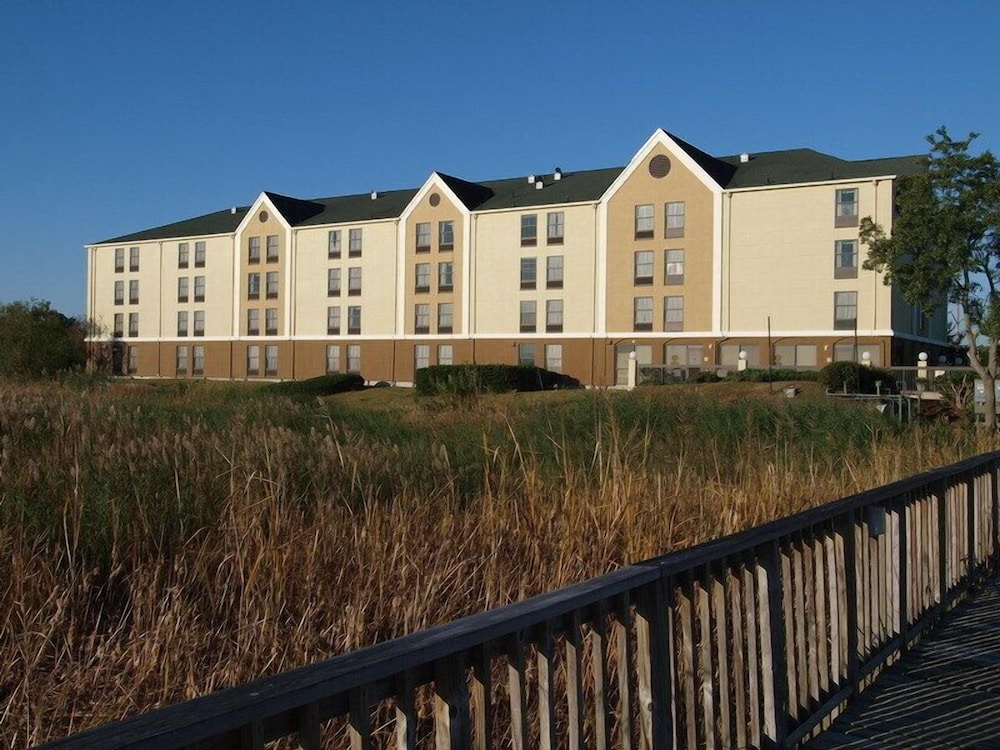 Hampton Inn Georgetown Marina - photo 36