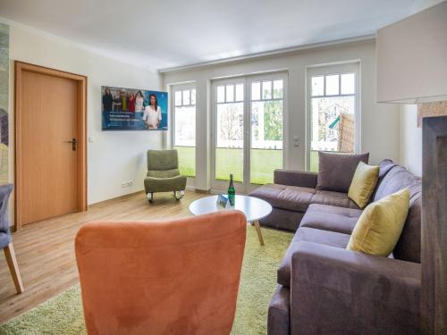 Dünenpark Binz Komfortplus Ferienwohnung mit 1 Schlafzimmer und Balkon im Obergeschoss 054 — 4-Star Luxury Hotel in Ostseebad Binz, Germany