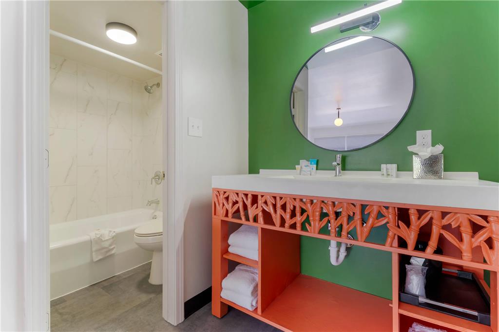 Heights House Hotel Houston Heights Downtown an Ascend Collection Hotel - photo 10