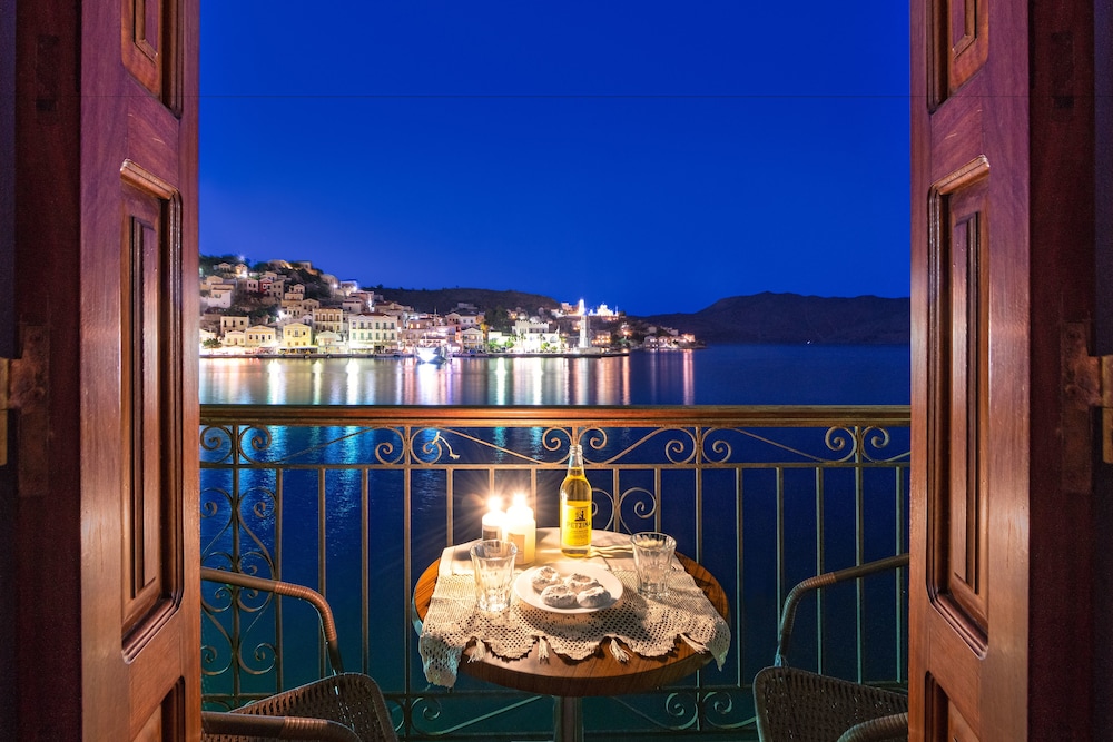 Marias Sea House — 4-Star Luxury Hotel in Symi, Greece