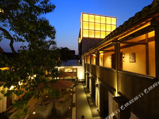 Floral Hotel Yuexiang Humanity and Art Inn in Tongxiang, People's Republic of China