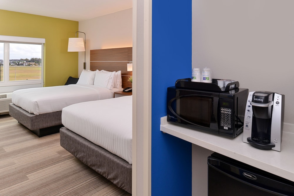 Holiday Inn Express & Suites Salem by IHG - photo 10
