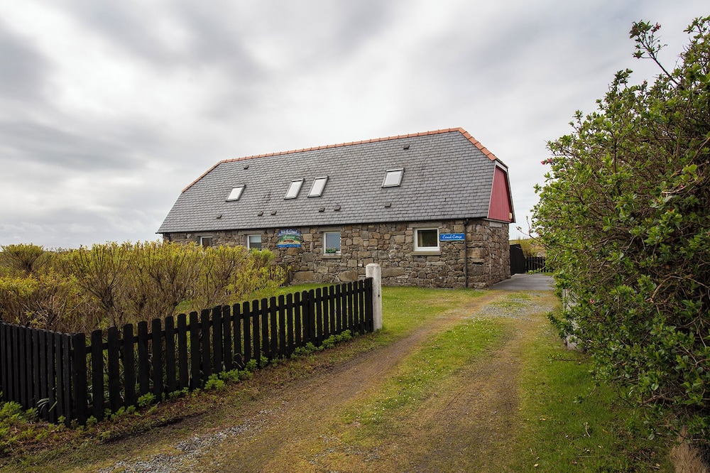 Canach Cottage — 4-Star Luxury Hotel in Isle Of South Uist, United Kingdom
