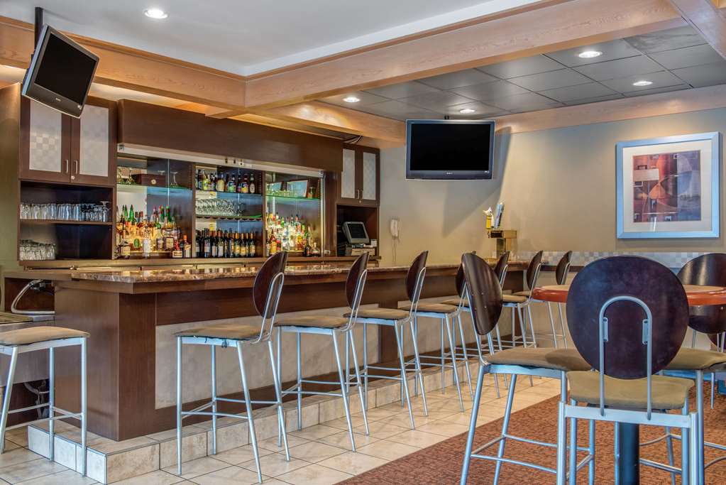 Quality Hotel Conference Center Cincinnati Blue Ash - photo 40