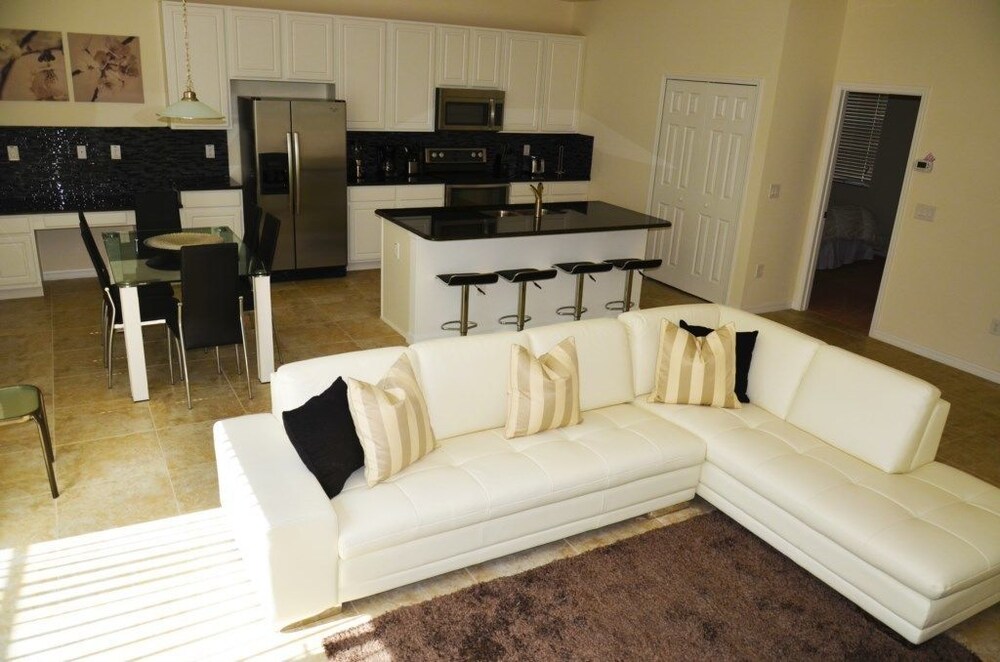 Bella Vida Resort by VHC Group - photo 7