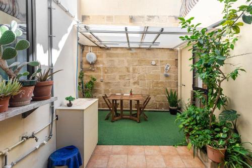 One Lemon Tree apartment — 4-Star Luxury Hotel in Luqa, Malta