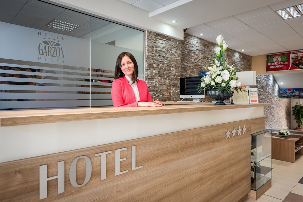 Hotel Garzon Plaza — Gyor — photo 3