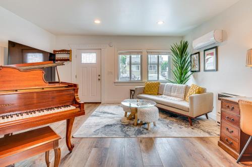 Home 1 Mi to DTLA Room to Work and Relax — 4-Star Luxury Hotel in Los Angeles, United States