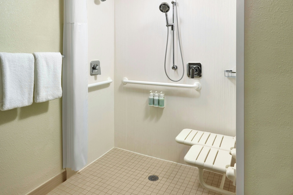Courtyard by Marriott Atlanta Airport South Sullivan Road - photo 16