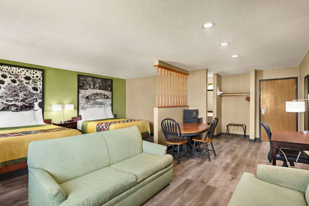Super 8 by Wyndham Ankeny Des Moines Area - photo 25