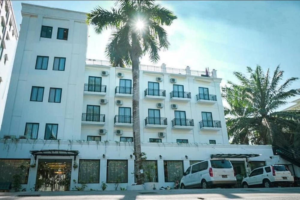 Sen Yangon Lakeview Hotel - last minute hotel in Yangon