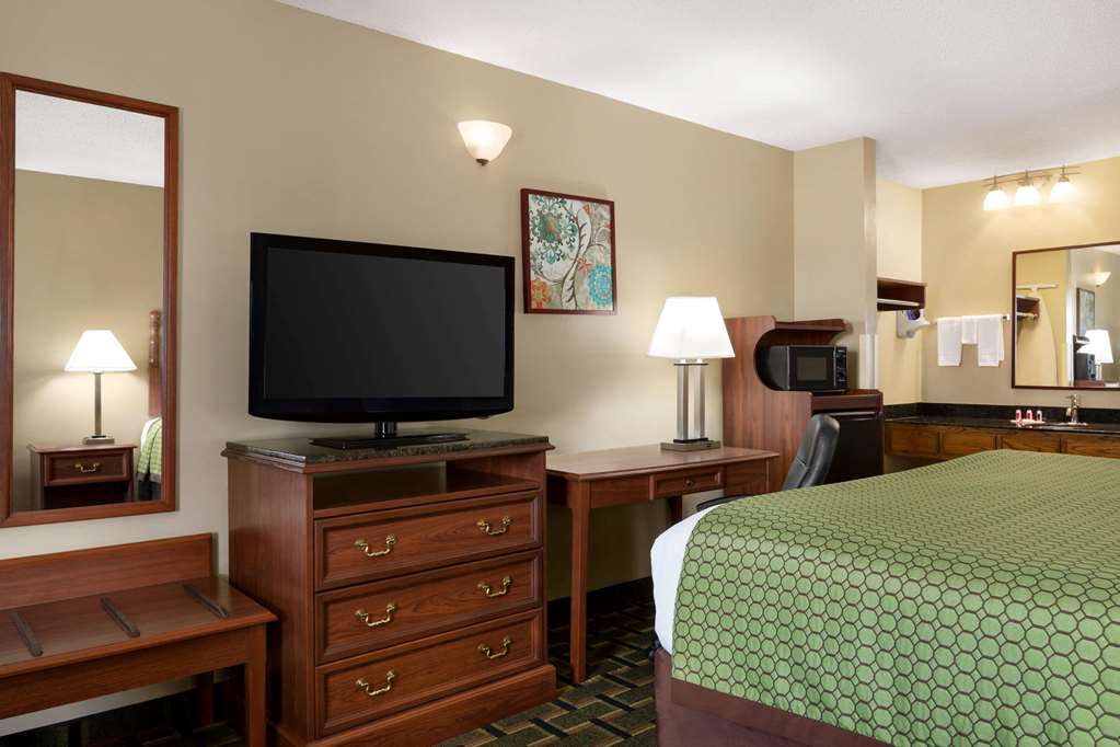 Baymont by Wyndham Warner Robins - photo 20
