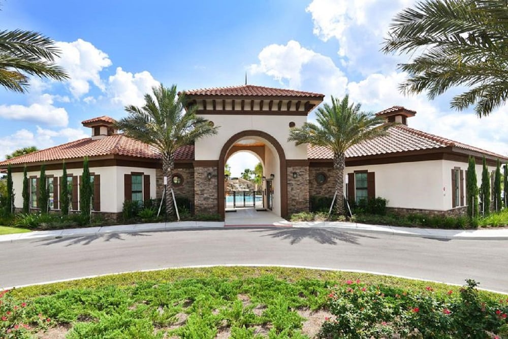 Lovely Vacation House With Private Pool at Solterra Resort - photo 96