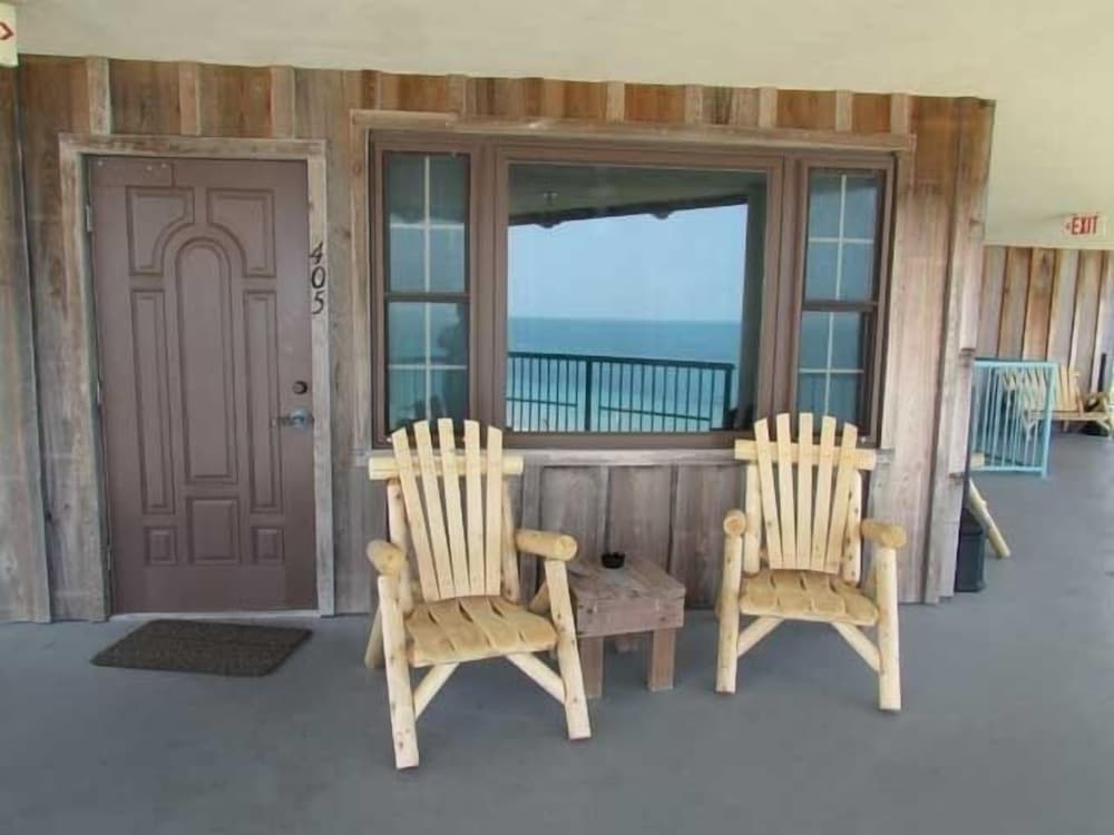 The Driftwood Resort - photo 17
