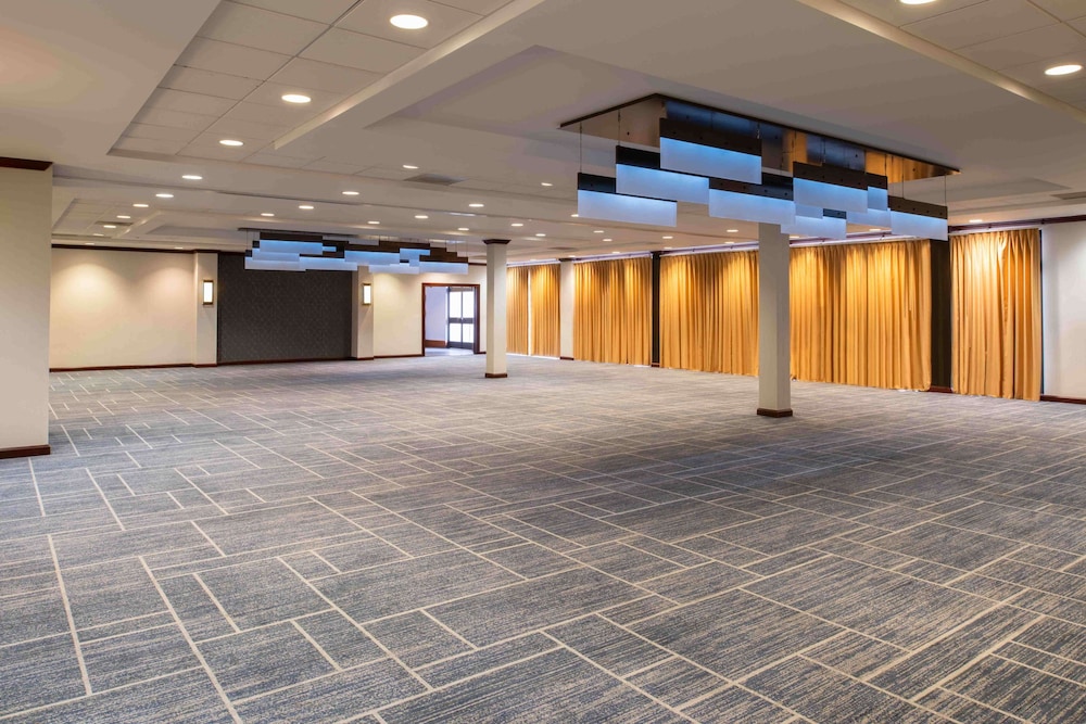DoubleTree by Hilton San Francisco Airport - photo 53