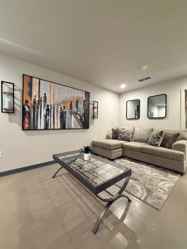 Calming Comfort Stay — 4-Star Luxury Hotel in Clovis, United States