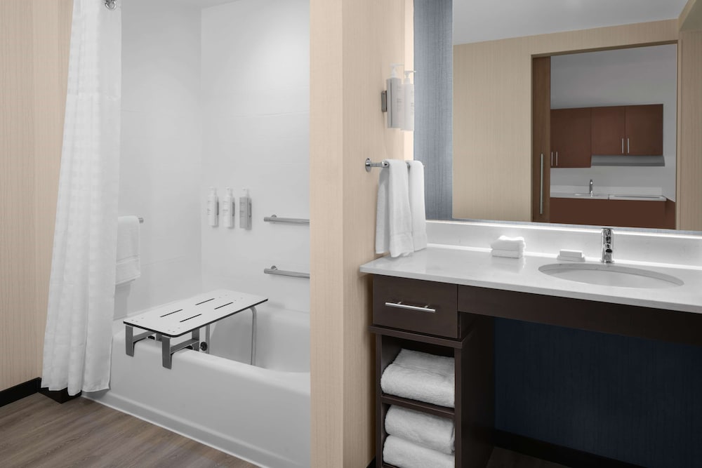 Homewood Suites by Hilton Charlotte Uptown First Ward - photo 32