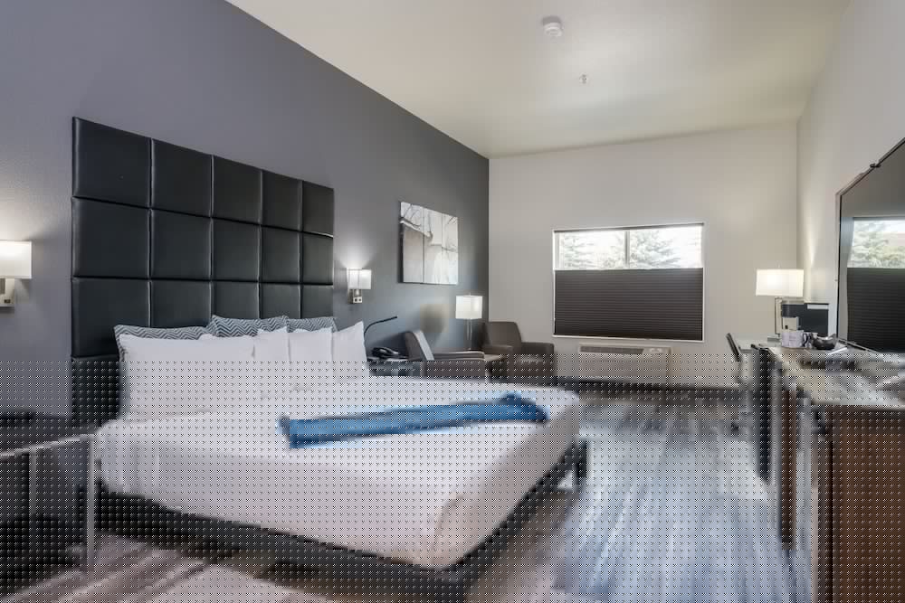 Wood River Inn & Suites - photo 3