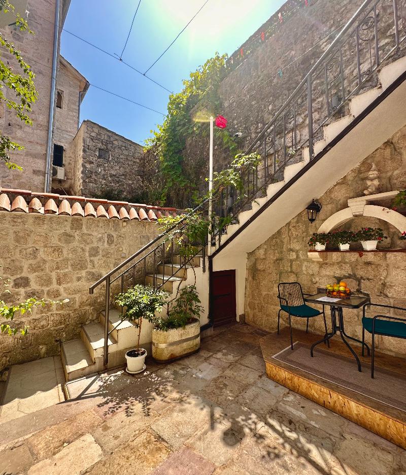 Novi Svet Apartmani in Kotor, Montenegro