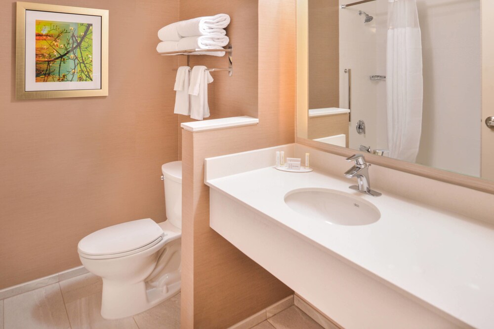 Fairfield Inn & Suites by Marriott Eugene East Springfield - photo 13