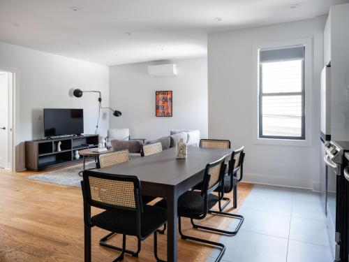 Modern Three Bedroom Brooklyn Condo Hotel — 4-Star Luxury Hotel in Brooklyn, United States
