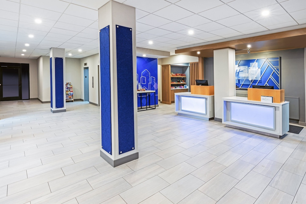 HI Express El Paso Downtown by IHG - photo 38
