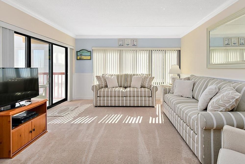 Fountainhead Towers - photo 11