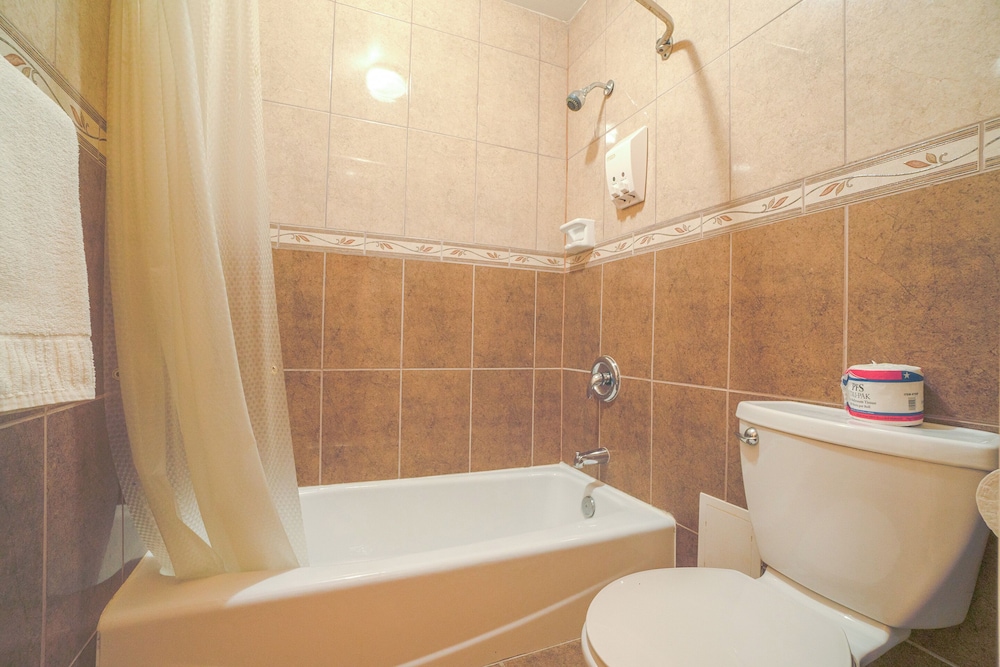 Vali Ho Motel By OYO Weslaco Mercedes - photo 58
