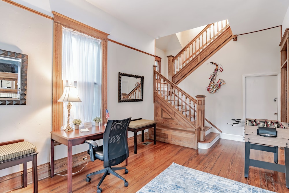 Heavenly on Hunter Historic Grandeur The Cannon in Mobile, United States