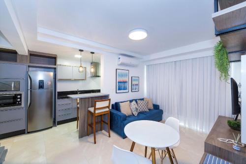 Terrazzo 602B Cobertura duplex à poucos metros da praia de Bombas Condomínio com piscina Academia Solário