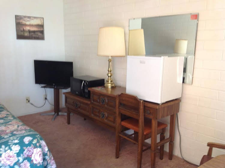Wiebe Motel - photo 10